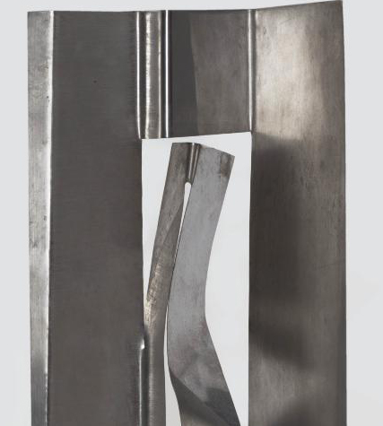 Enio Iommi. Planos espaciales. Escultura realizada en acero inoxidable, 1968. Detalle